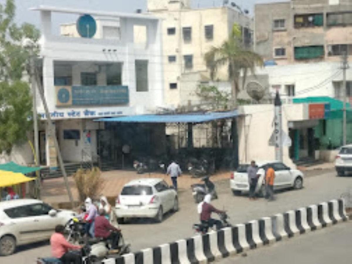Hotel Vaibhav,Akola Dış mekan fotoğraf